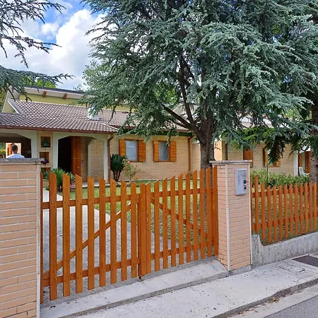 Villaggio Turistico Colmartese منتزه العطل